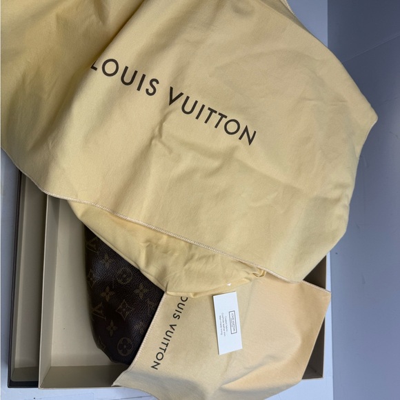 Louis Vuitton Sully Shoulder Bag MM Brown Canvas With Dust bag And Box - Picture 15 of 16